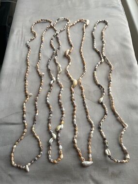 Beach Inspired Natural Shell Beige And Cream Beaded Lightweight Necklace 4 pcs